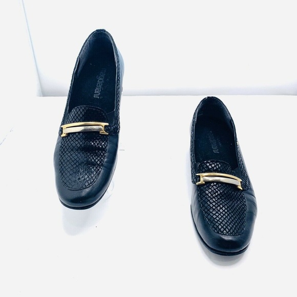 MAGDESIANS Snake Embossed Pat Leather Flat Loafer - Picture 2 of 8